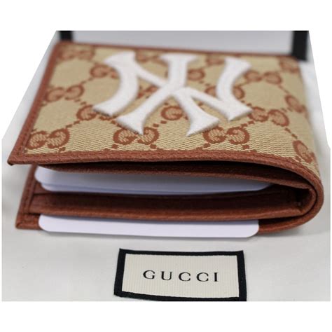 yankees wallet gucci|Gucci NY Yankees Patch Wallet Release Price/Date .